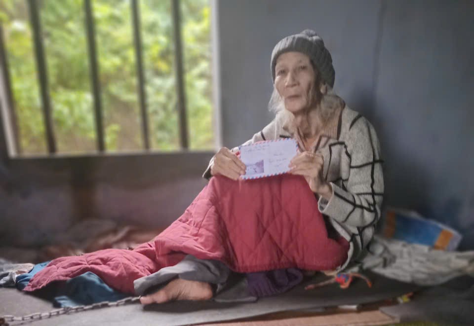 MẮT THƯƠNG NHÌN CUỘC ĐỜI